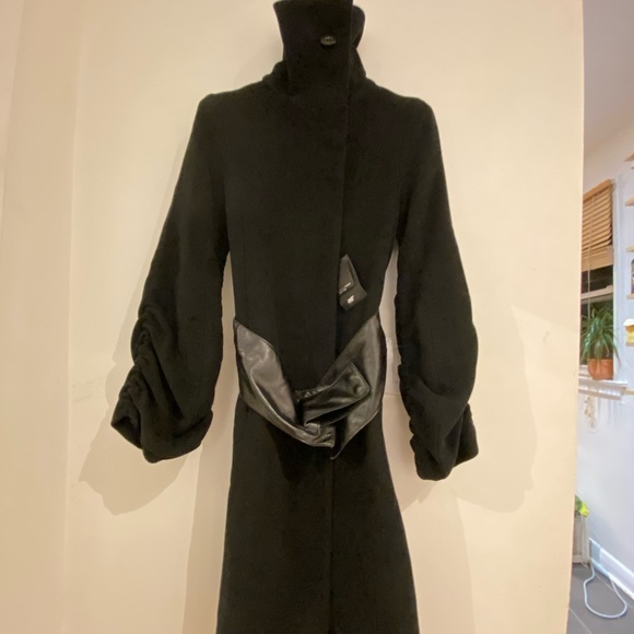 Mackage wool Coat. Brand new. Unique style. - Picture 4 of 10